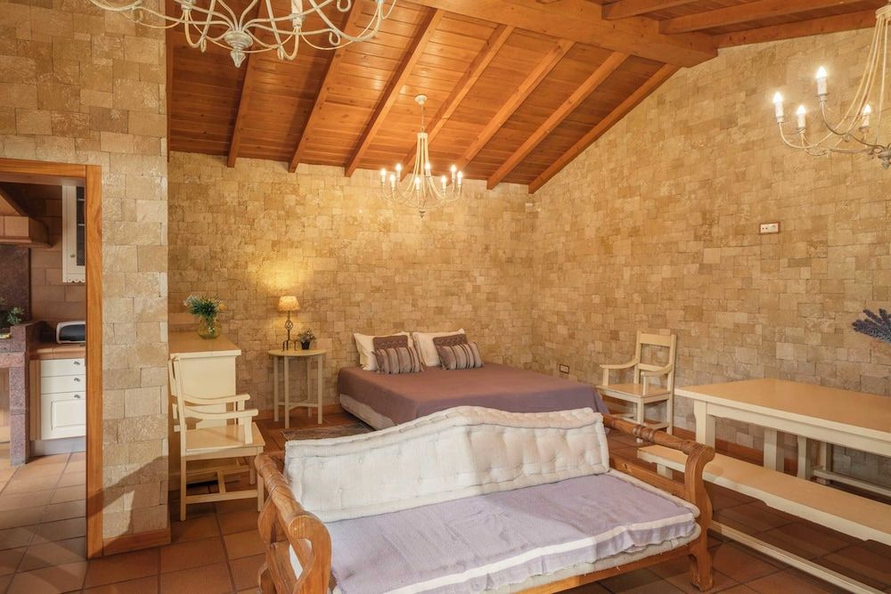 Villa Areal I in Porto Santo Basic Studio, 1 Queen Bed, Non Smoking 6