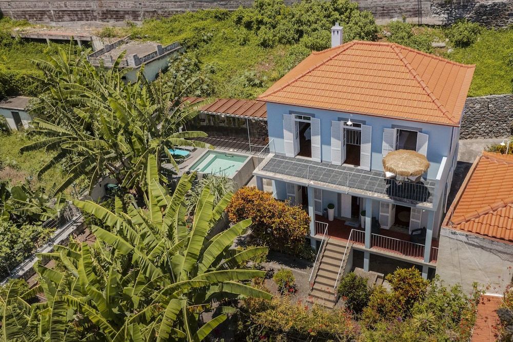 Basic Villa, Multiple Beds
