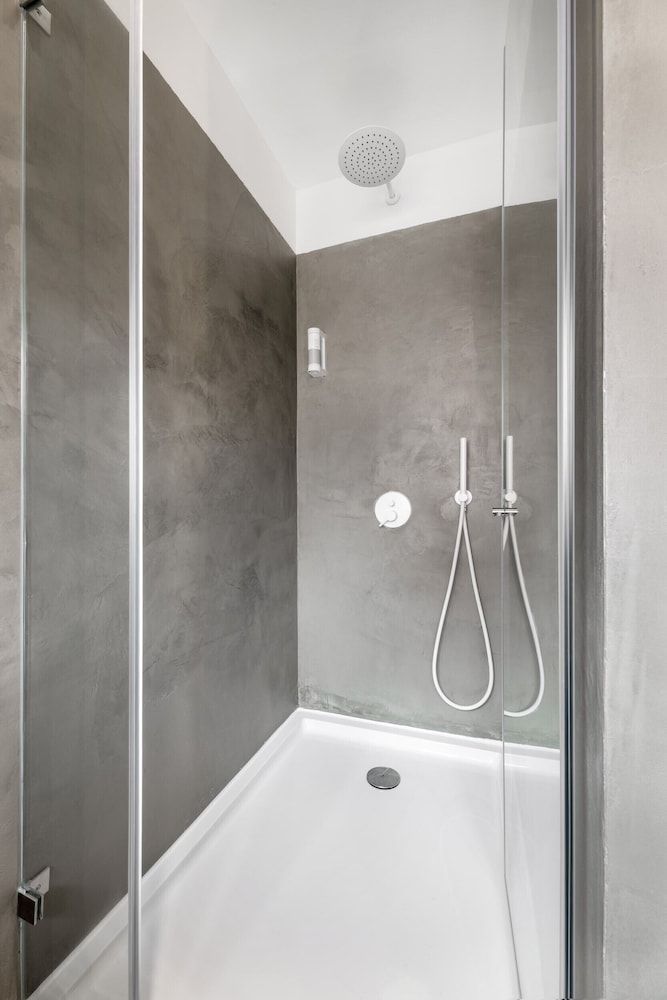 Olala Rainbow Suites Double Room 3