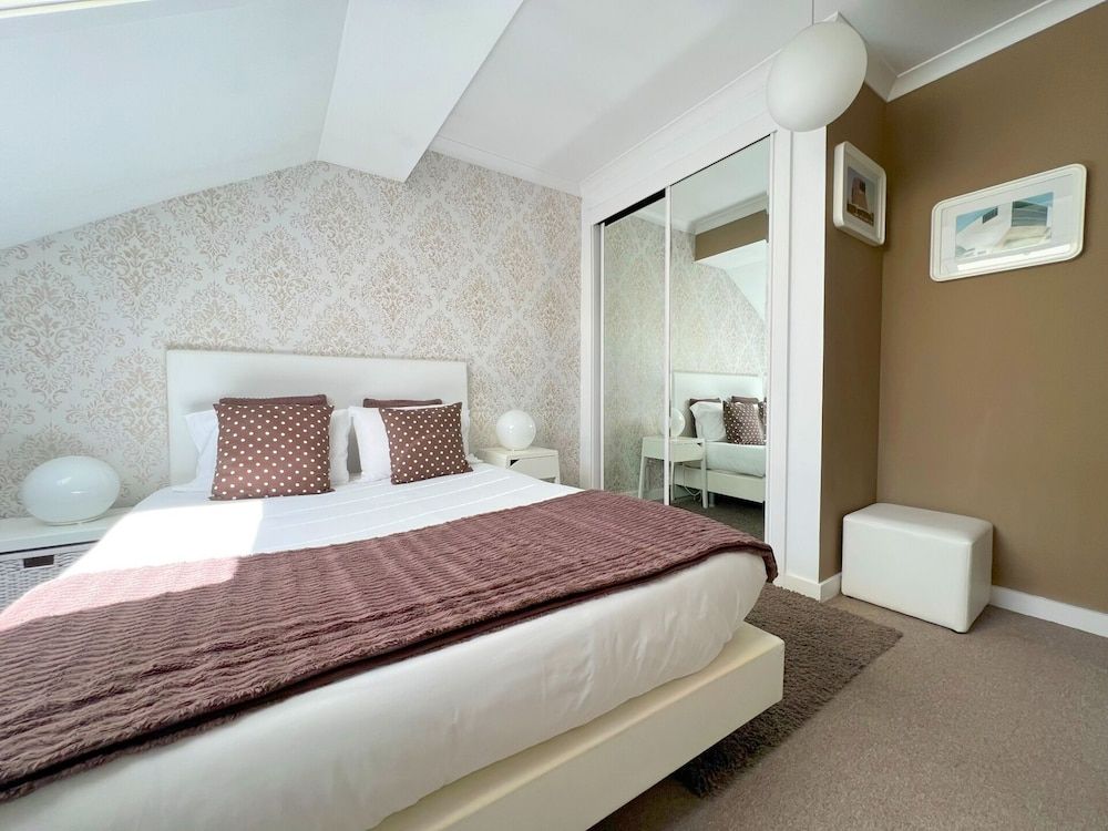 Classic Double Room, City View