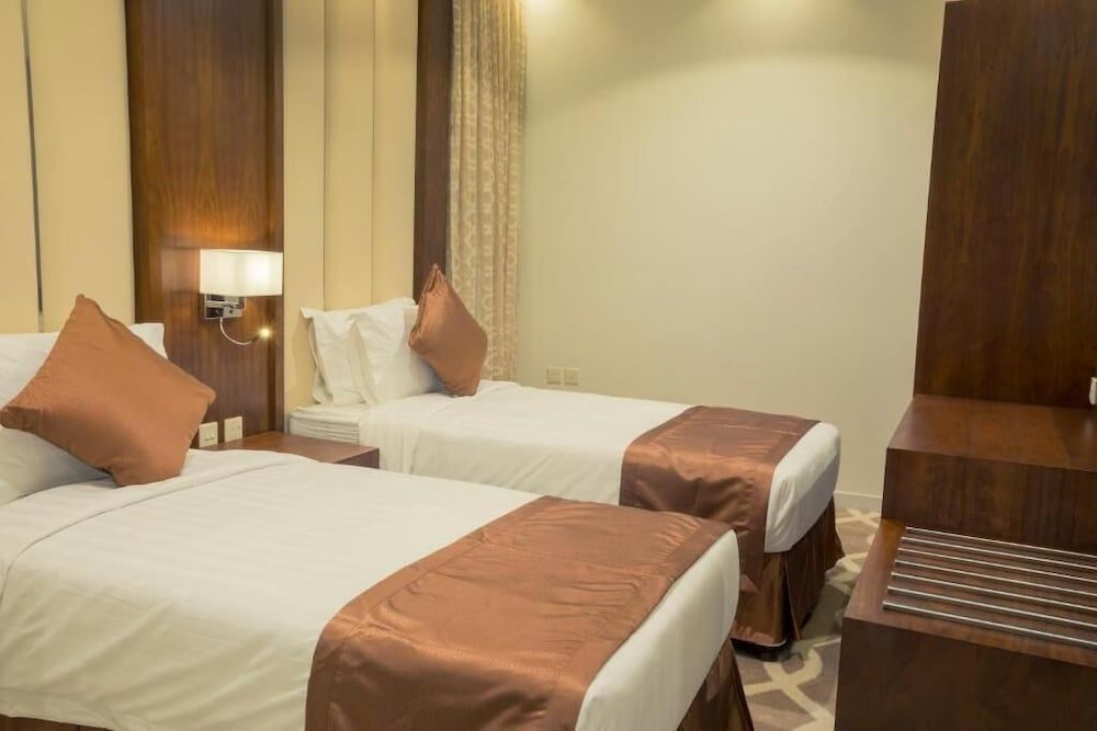 Ninety Two Executive Studio Suite 2