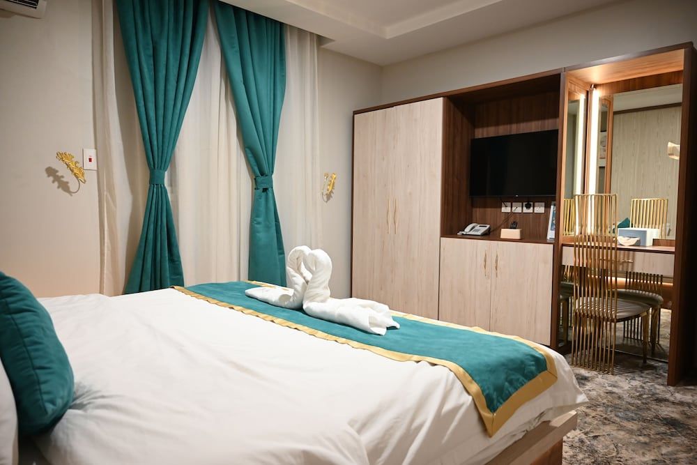 Relax Palace Hotel Comfort Suite, 2 Bedrooms 3