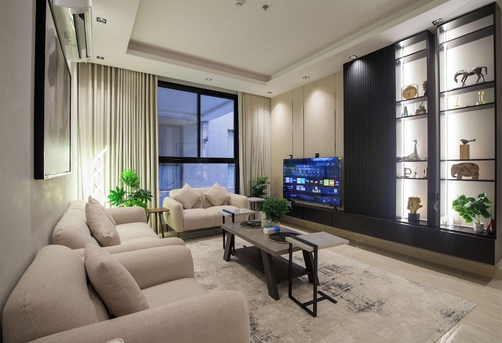 Luxurious Two Bedroom Apartment Al malqa Superior Apartment, Non Smoking, Kitchenette 2