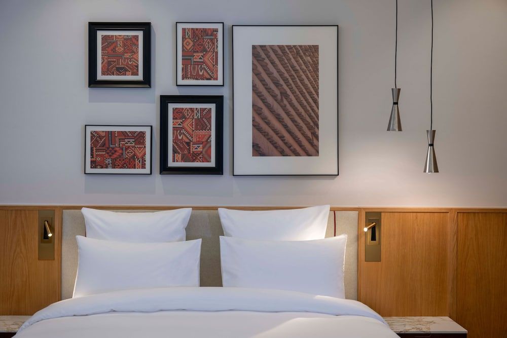 Mercure Hotel Khamis Mushait Deluxe King Room 2