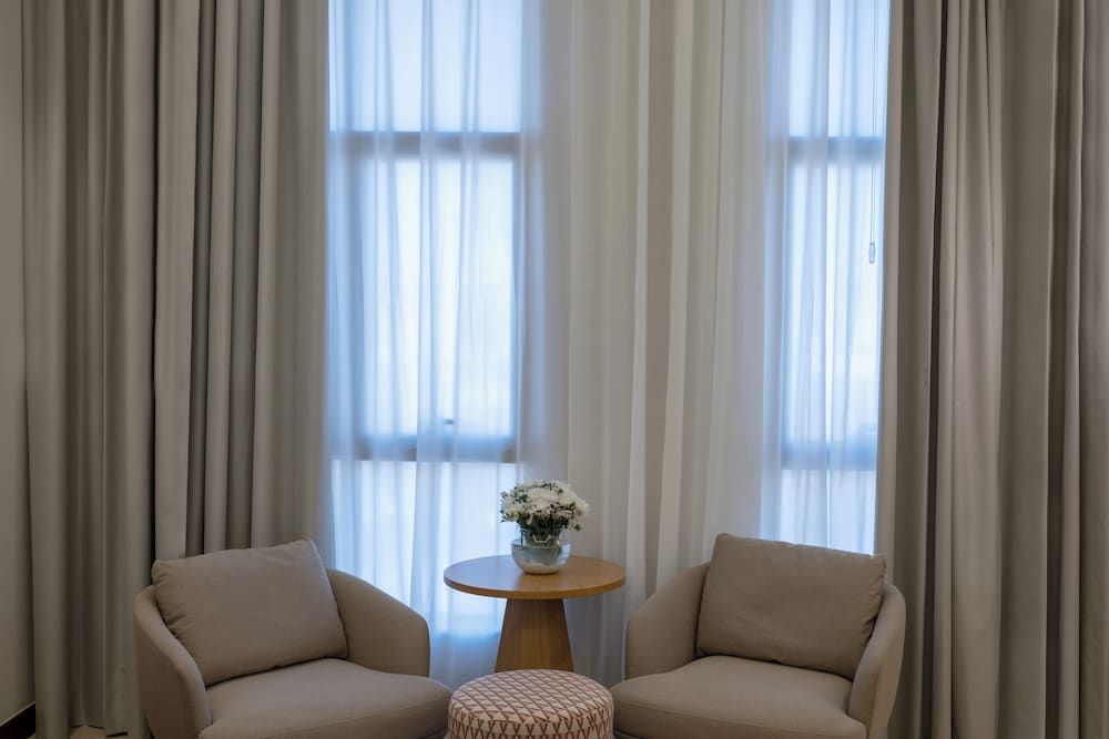 Mercure Hotel Khamis Mushait Suite King 3