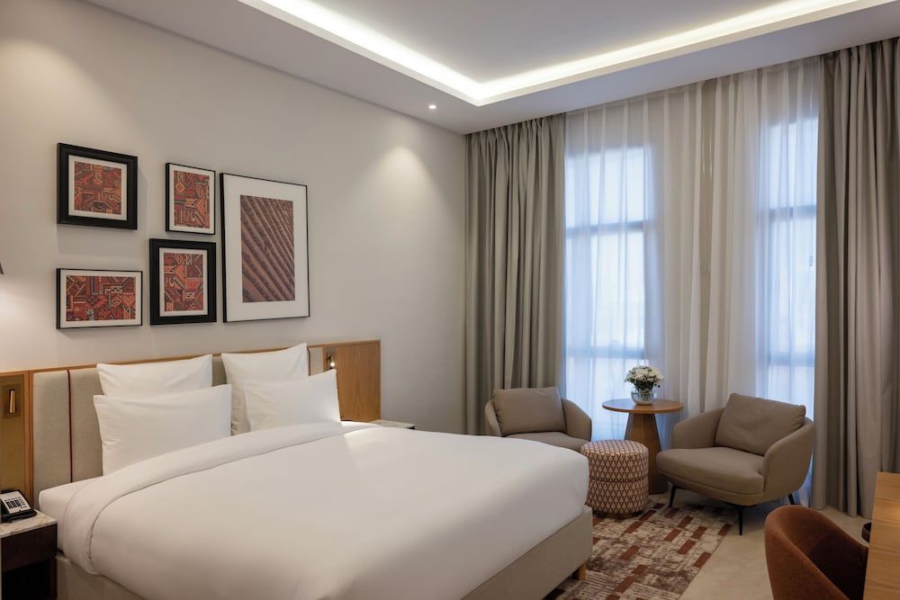 Mercure Hotel Khamis Mushait Suite King 4