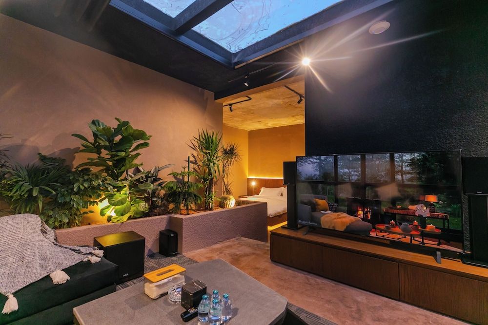 Portal Chalets With Private Pool-Al Arid Luxury Chalet 5