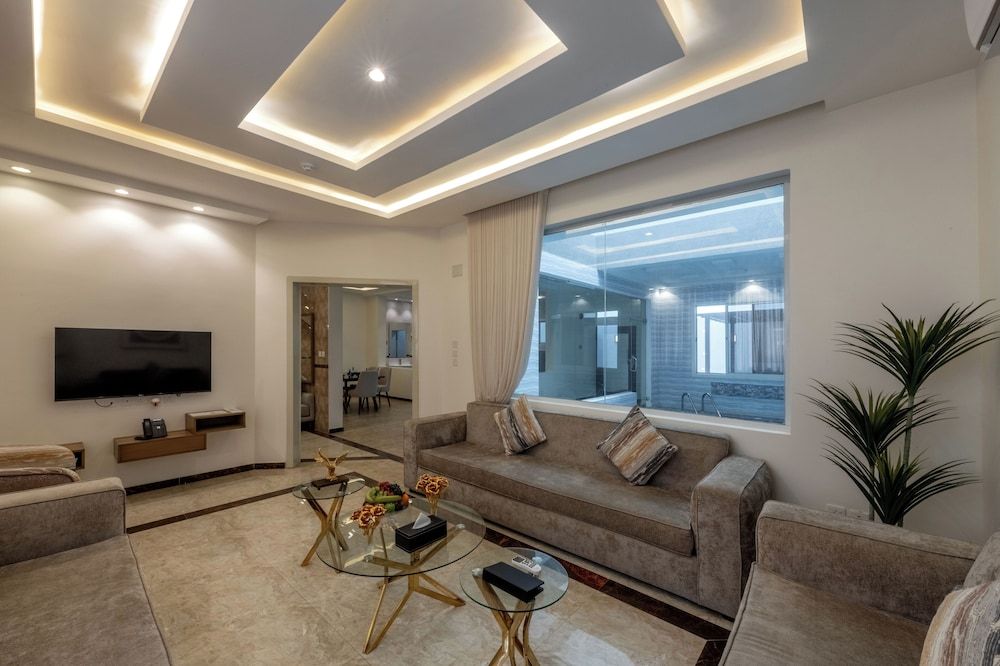 Midtown Majestic Garden Abha Villa, Balcony, Pool View 11