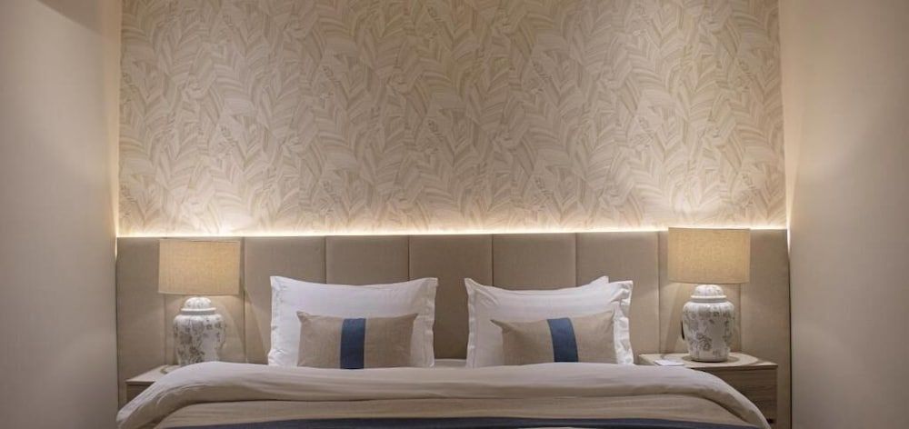 Palm Gate Hotel Suites