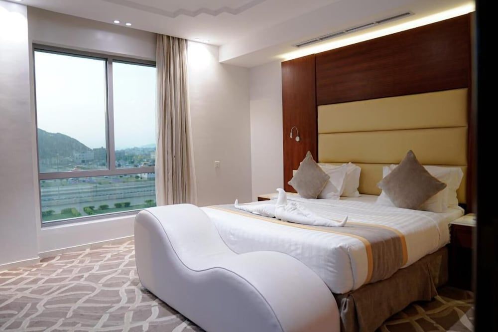 Ferbion hotel Two-Bedroom Suite 3