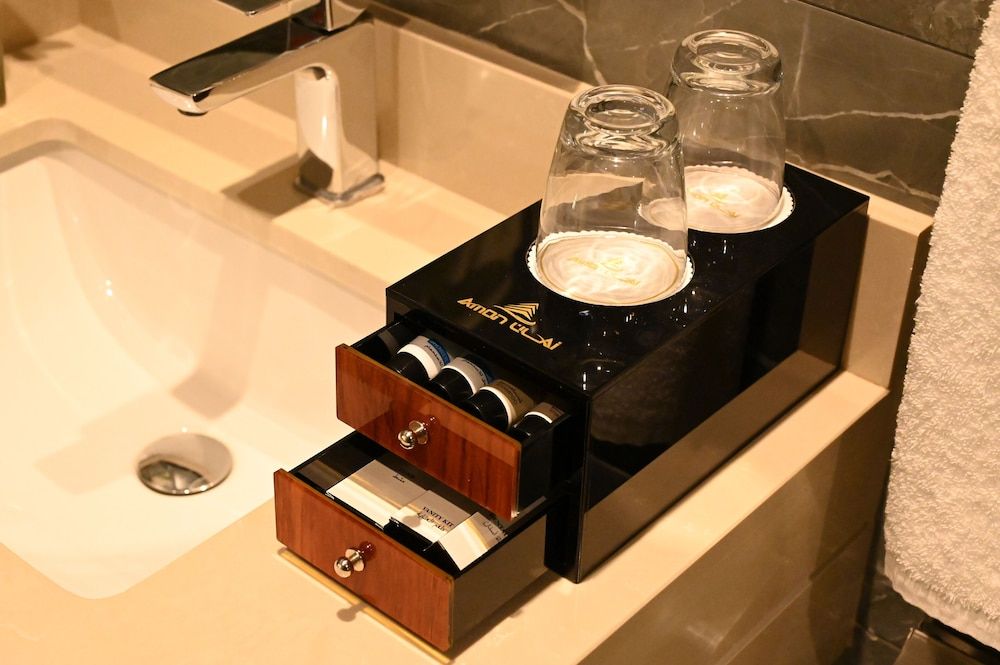 Aman Hotel ALmaali Junior Suite, City View 16