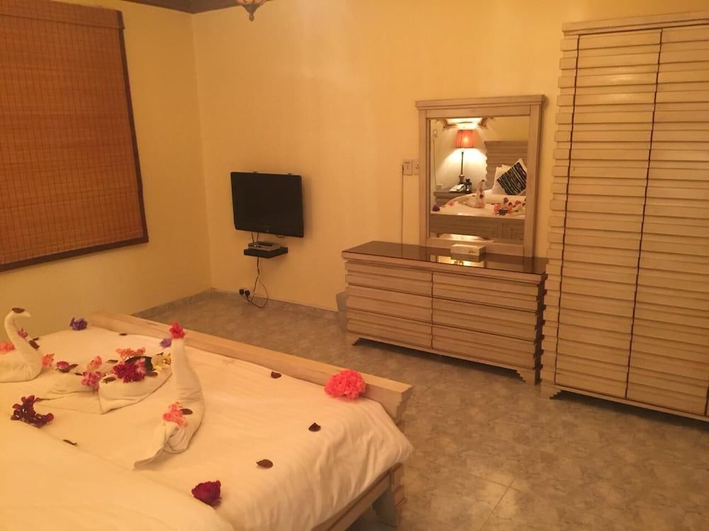 Elite Villa, 3 Bedrooms, Beach View