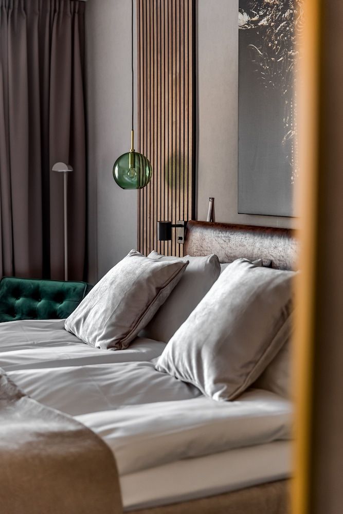 XHOTEL Superior Double Room 4