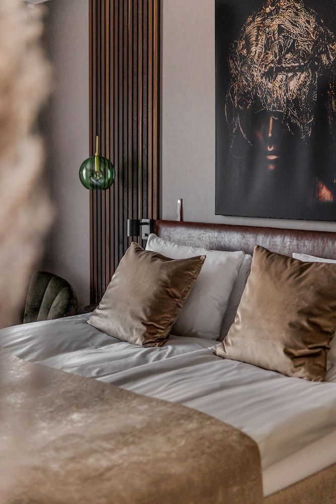 XHOTEL Superior Double Room 3