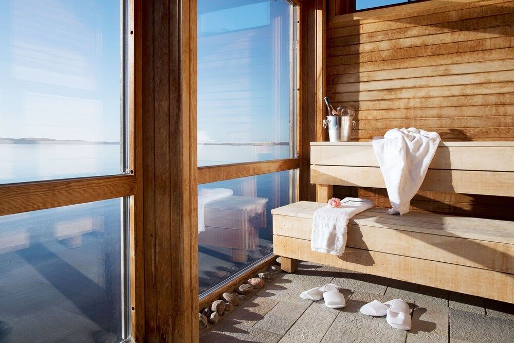 Pavilion Room (Inc. Private Jacuzzi)