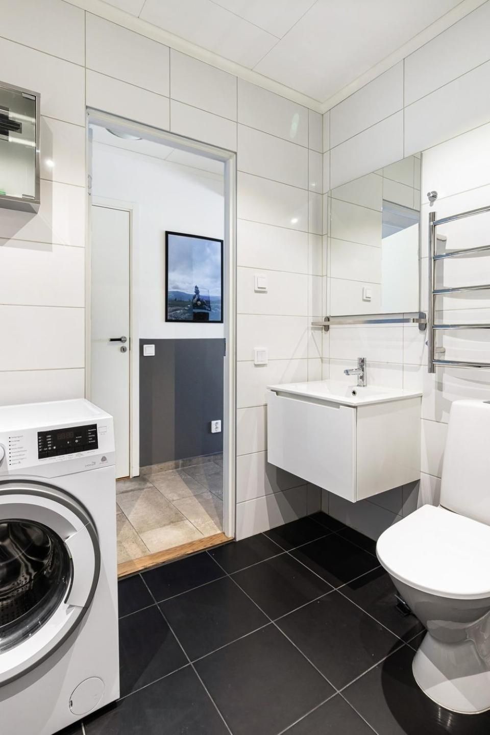 Parkstigens Lägenheter Two-Bedroom Apartment with Mountain View - Parkstigen 60H - Pets Allowed