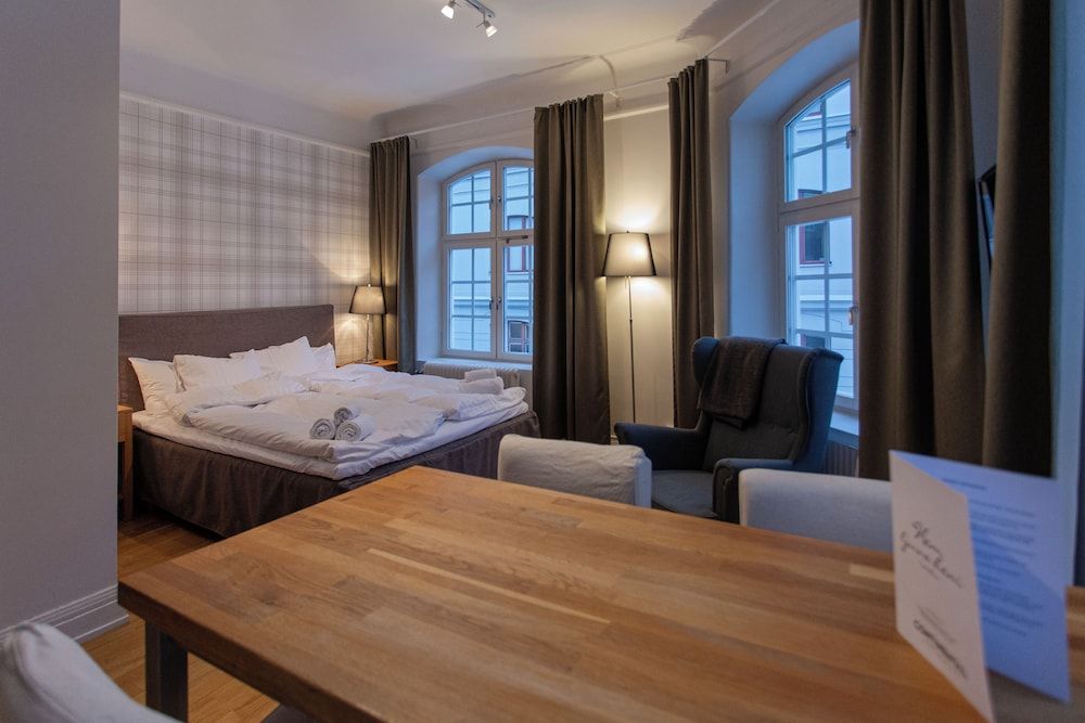 Superior Studio, 1 Queen Bed