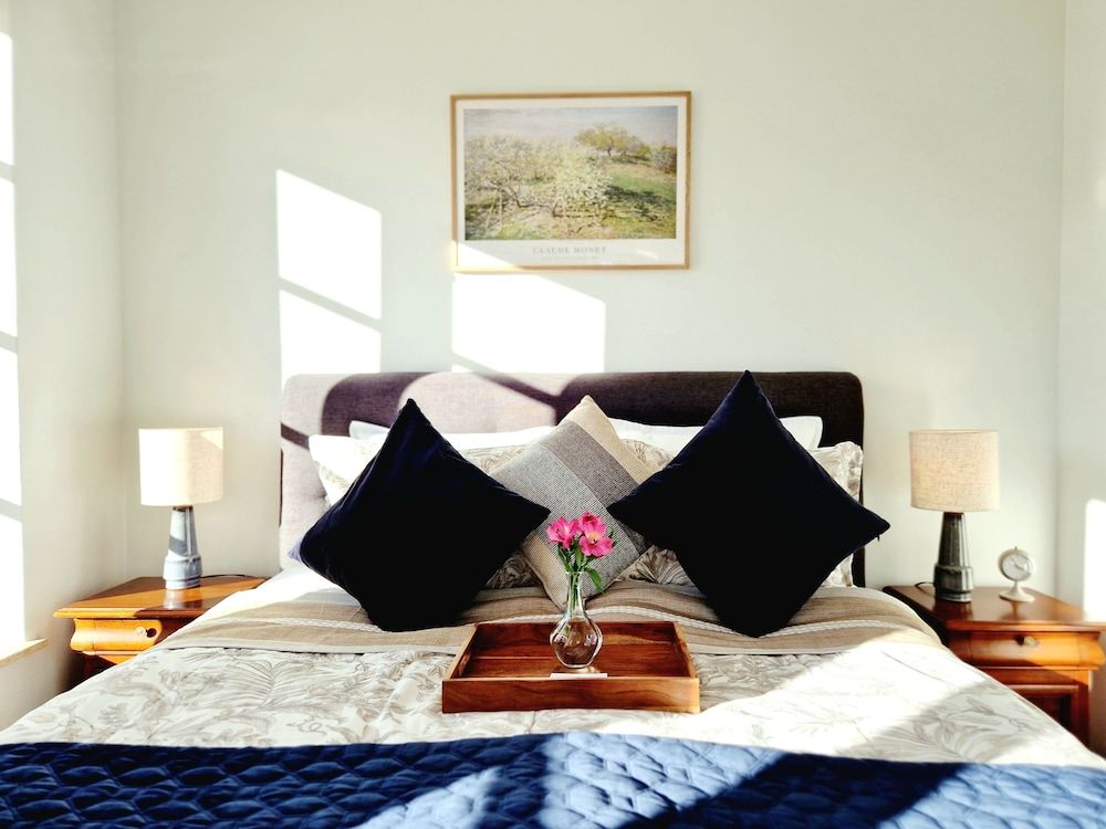 Fontänens Bed & Breakfast Standard Double Room, 1 King Bed, Private Bathroom, Garden View 2