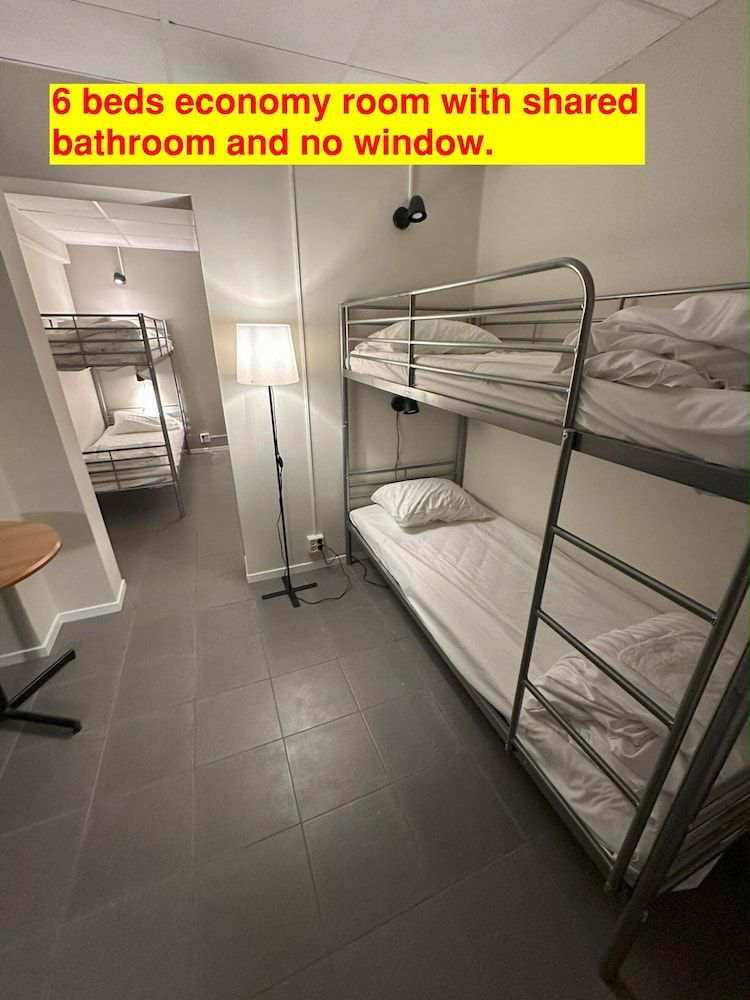 Hotell Bromma 6-Bed Economy Room (shared bathroom, no windows) 6