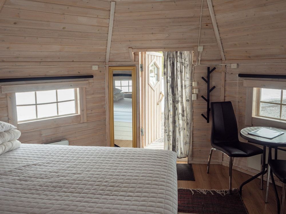 Camp Alta Kiruna Cabin D3, garden view 3