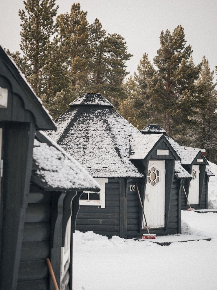 Camp Alta Kiruna Cabin D3, garden view 4