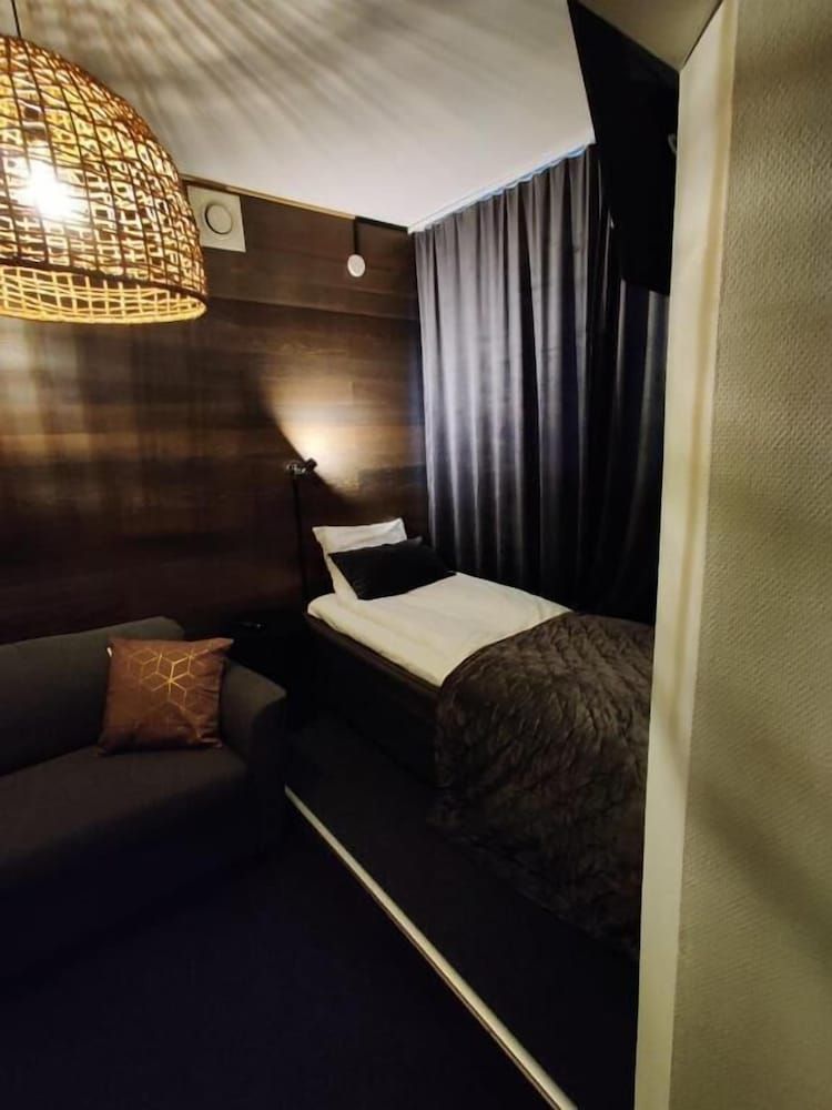 Classic Single Room, City View