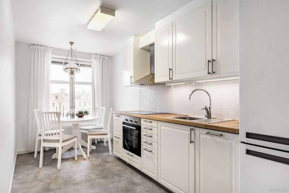 HernöRum - Storgatan Comfort Apartment, City View