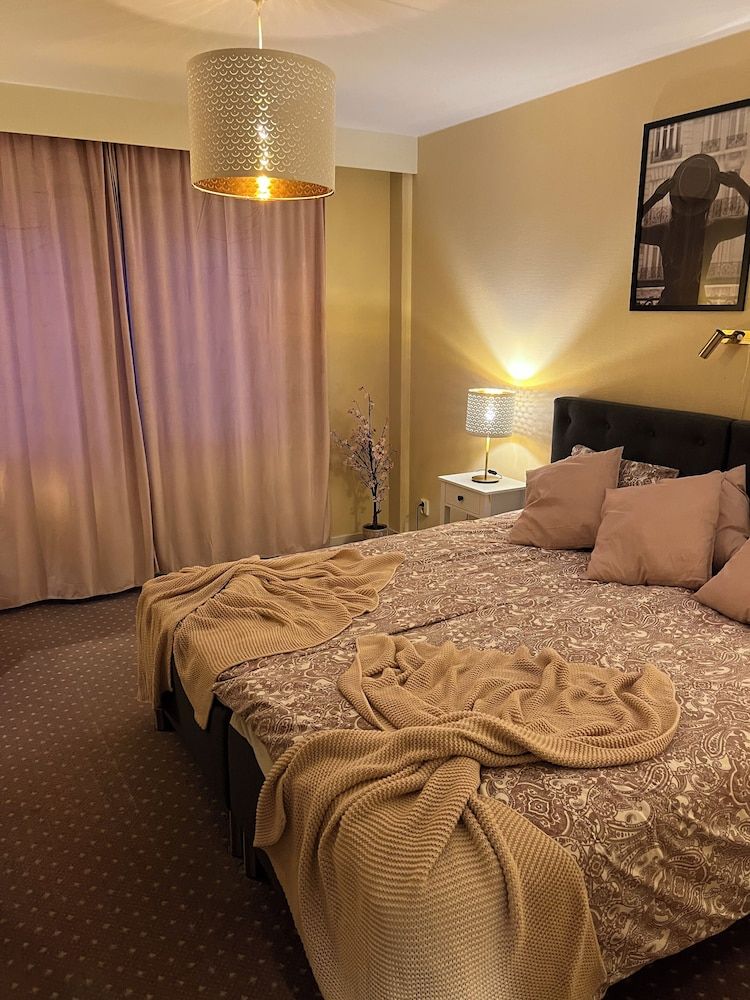 Noah Longstay Basic Double Room 13