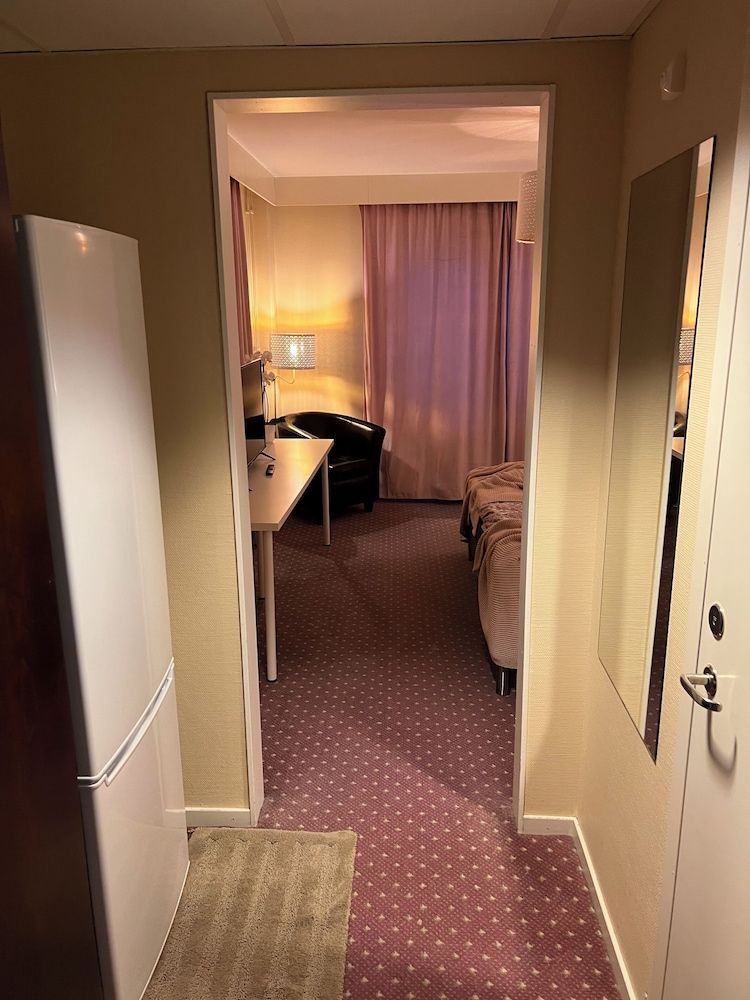 Noah Longstay Basic Double Room 11