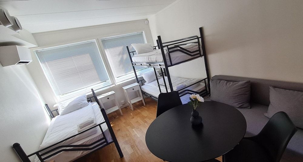 Injoy Classic Hotel Elmia Classic Triple Room, City View 3