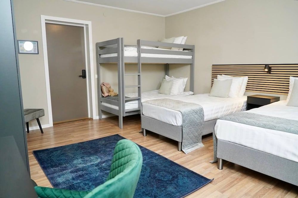 LaFri Quadruple Room 2