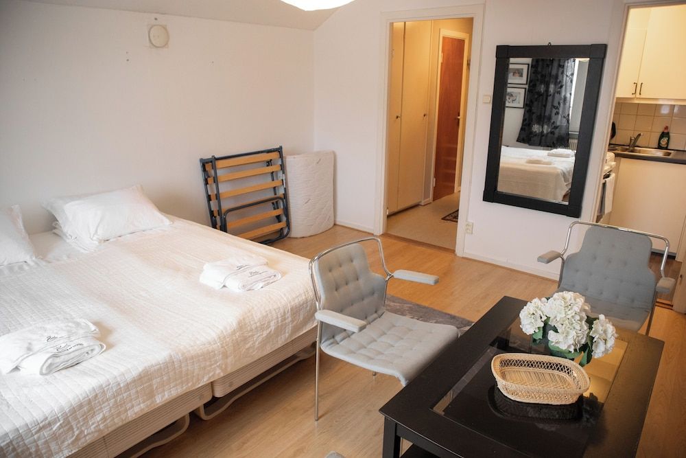 Säffle Suites - By Svaneholm Hotel Family Apartment, Garden View 13