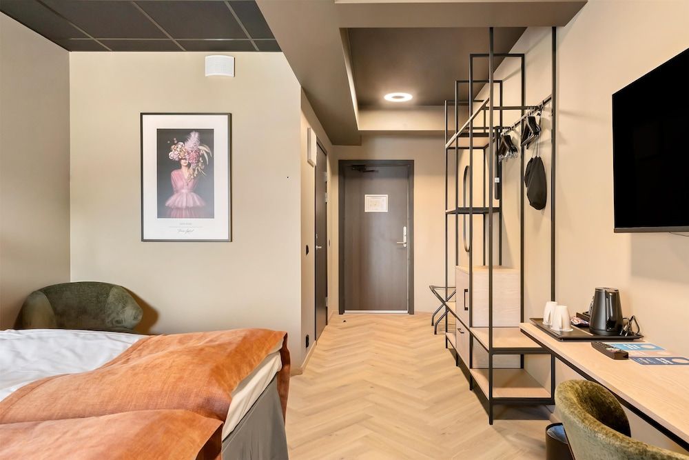 Standard Room, 1 King Bed, Non Smoking