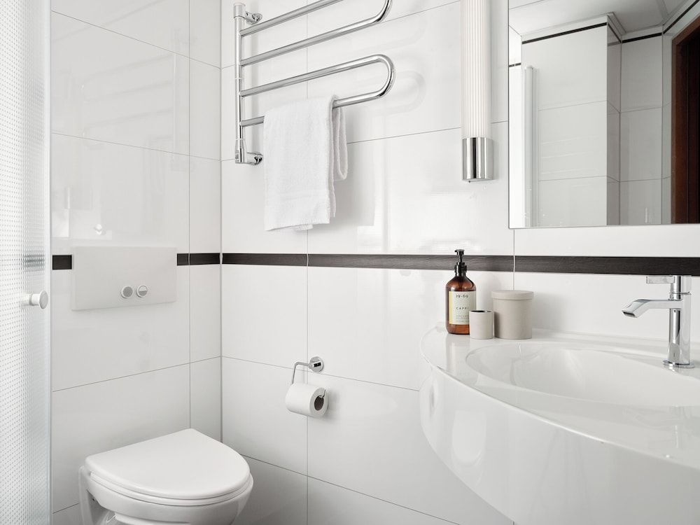 Bob W Stockholm Norrmalm Comfort Double Room 5