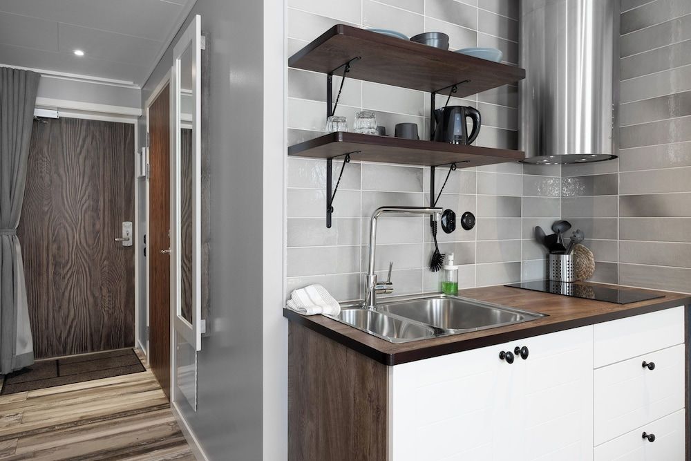 Lakelodge Standard Double Room, Lake View 5