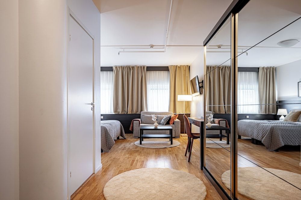 Injoy Premium Solna Premium Quadruple Room 3