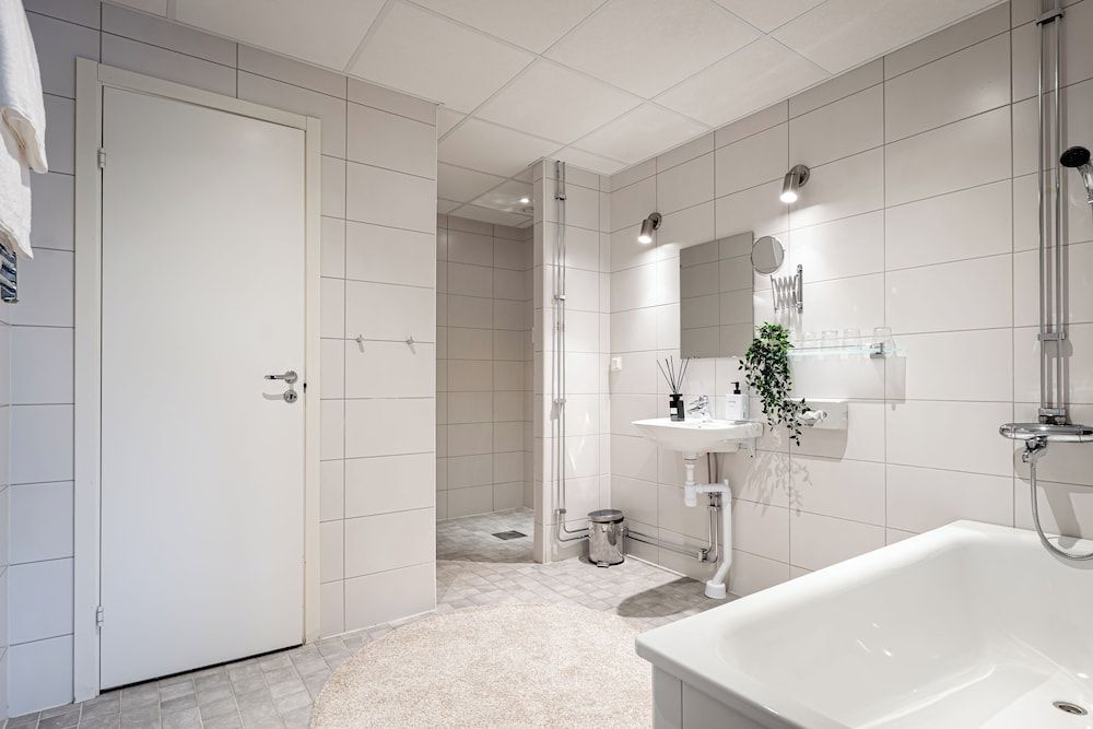Injoy Premium Solna Superior Suite, City View 9