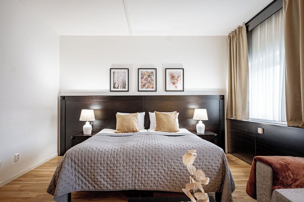 Injoy Premium Solna Premium Quadruple Room 2