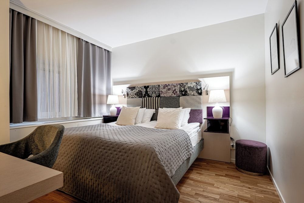 Injoy Premium Solna Premium Room 4