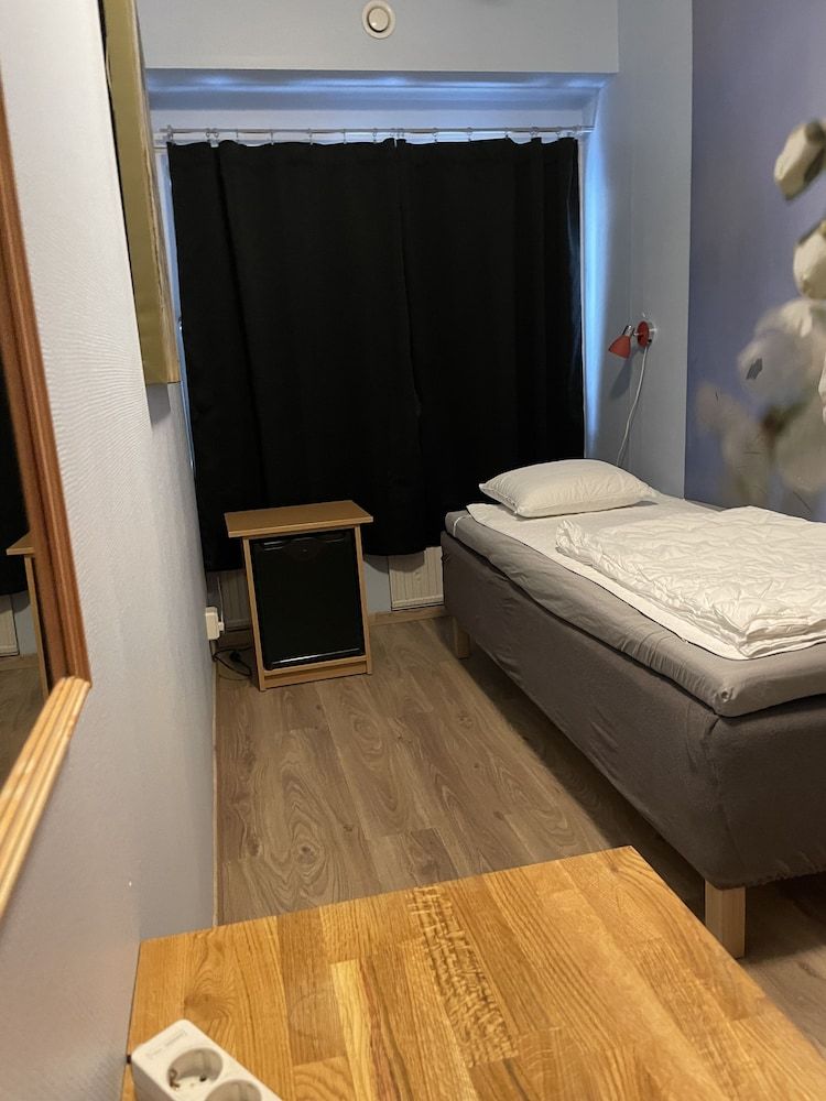 Uppsala City Hostel Basic Single Room, Shared Bathroom 4