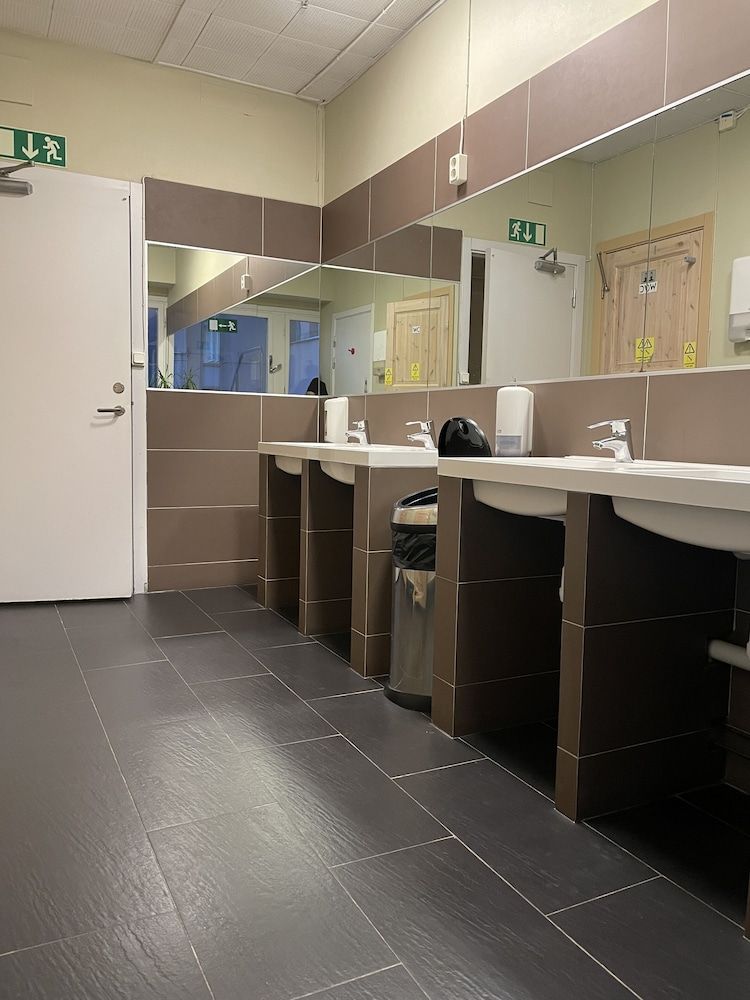 Uppsala City Hostel Basic Delad Sovsal,  För Både Män & Kvinnor 5