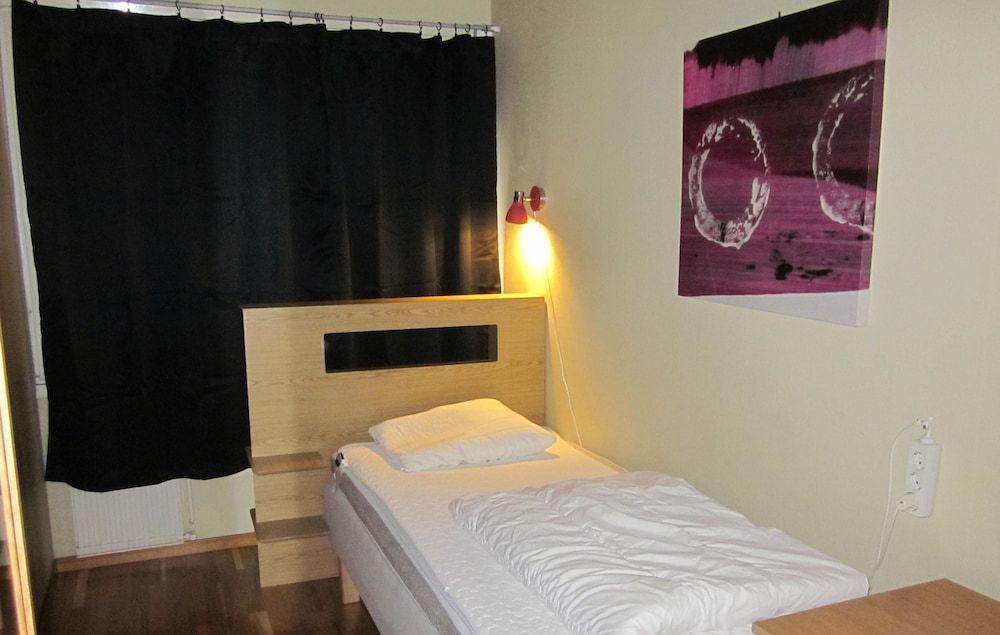 Uppsala City Hostel Basic Single Room, Shared Bathroom