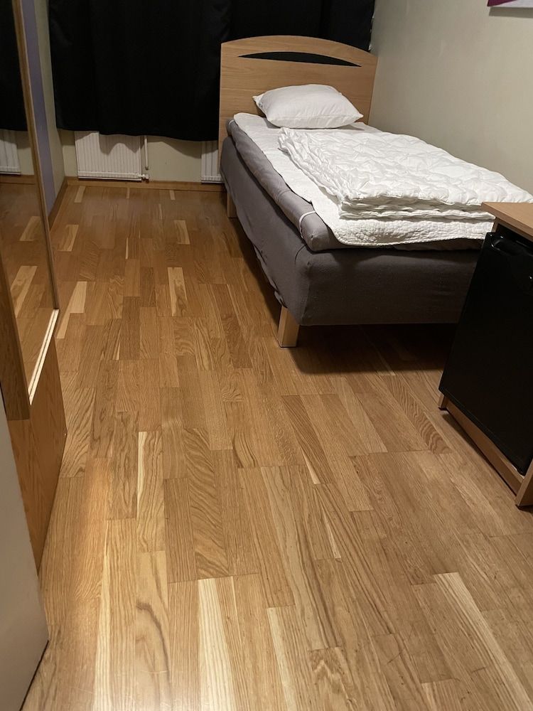 Uppsala City Hostel Basic Single Room, Shared Bathroom 5