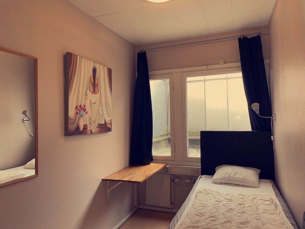 Uppsala City Hostel Basic Single Room, Shared Bathroom 2