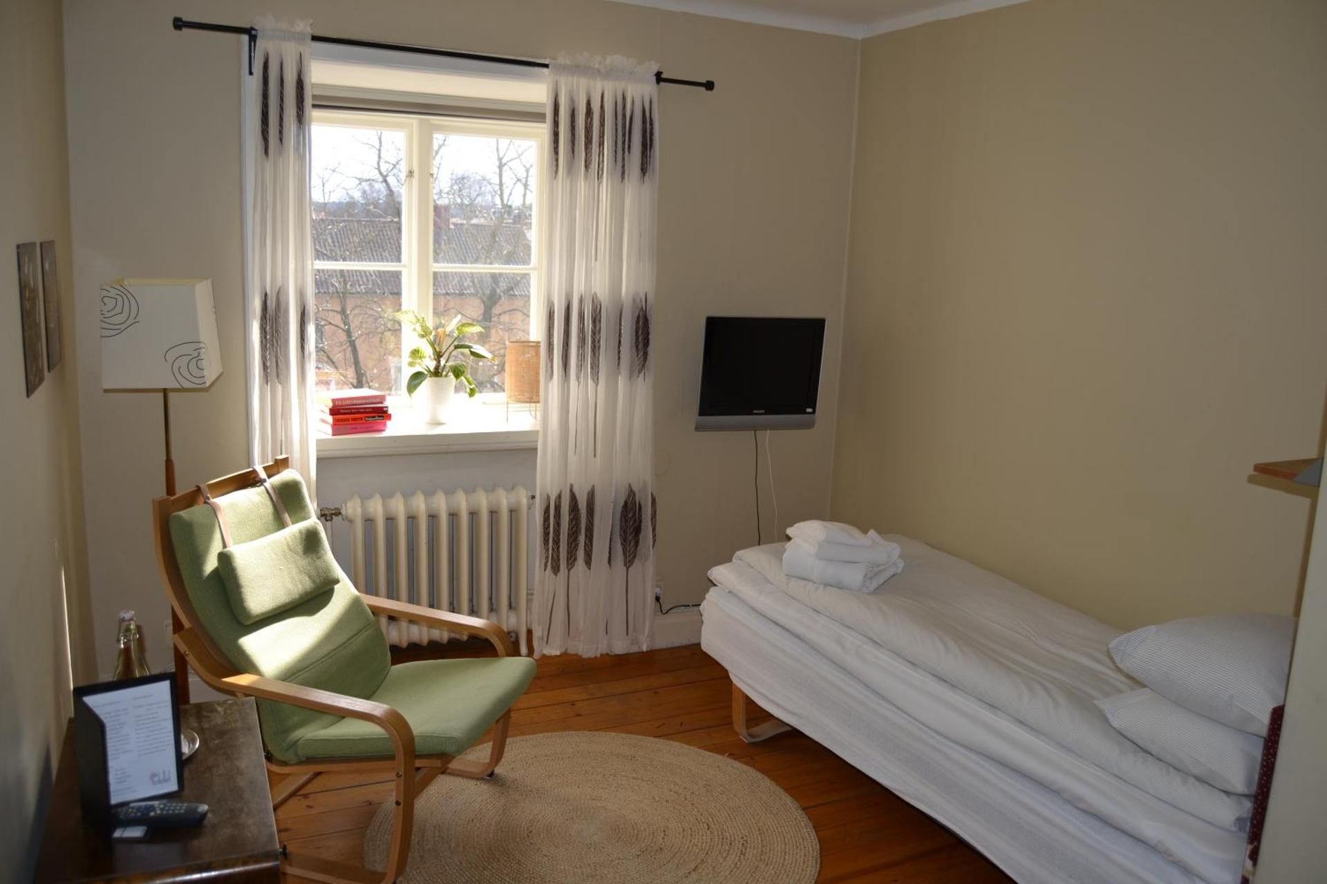 Single Room with Shared Shower