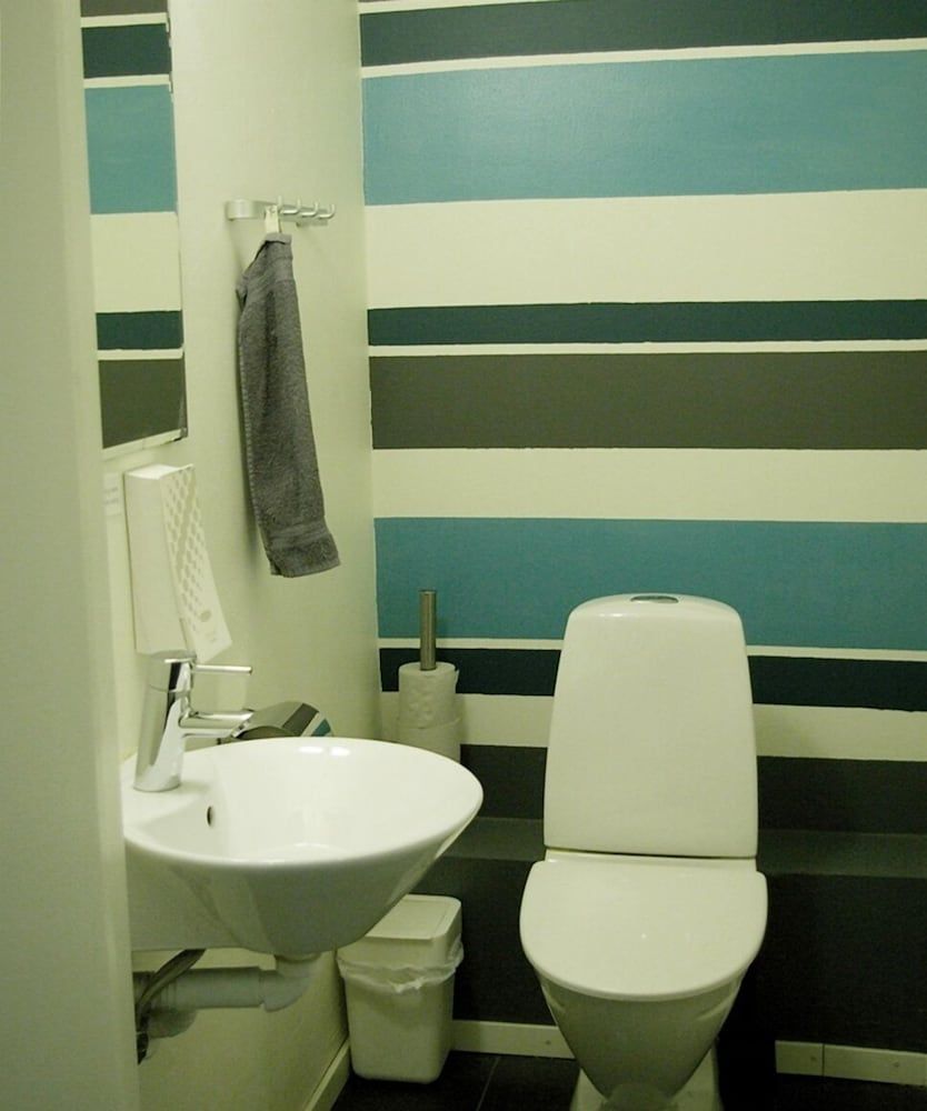 Vandrarhem Uppsala Centralstation - Hostel Double Room, No Windows 4