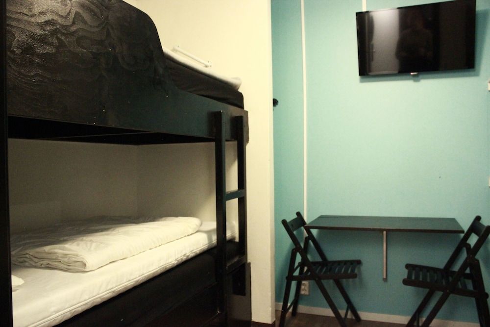 Vandrarhem Uppsala Centralstation - Hostel Double Room, No Windows 2