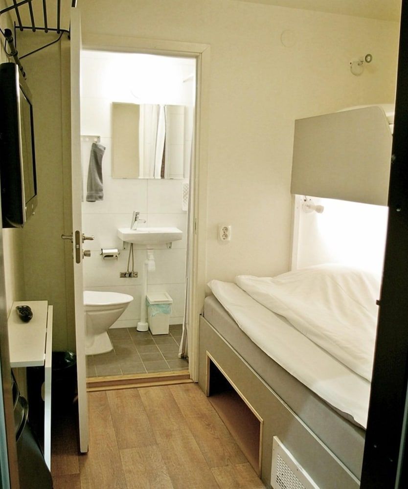 Hotell Centralstation Single Room, Private Bathroom (No Windows)