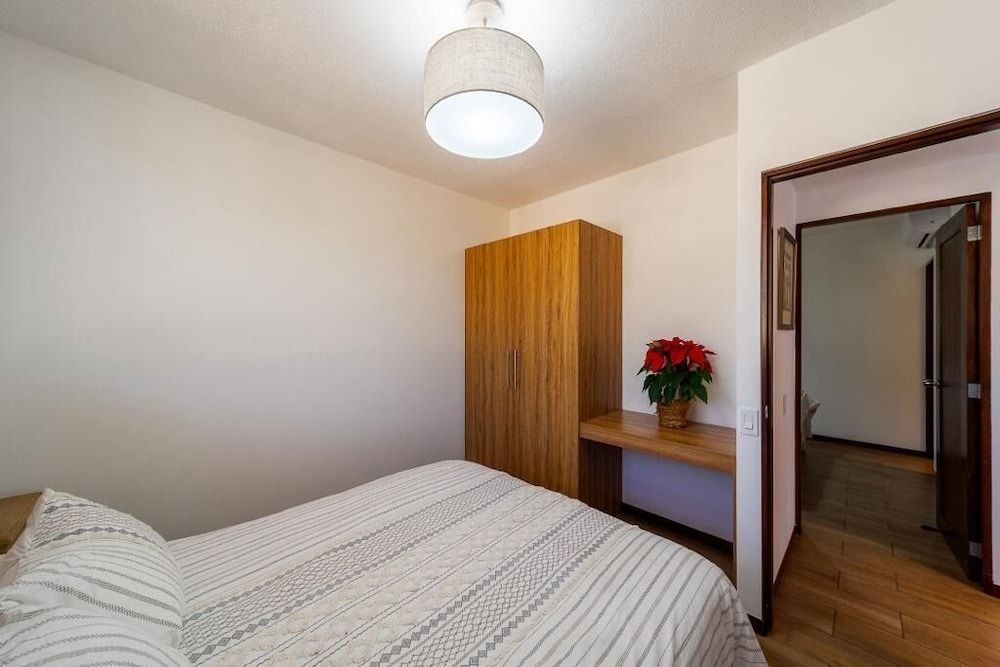 Deluxe Apartment, 3 Bedrooms, Mountain View
