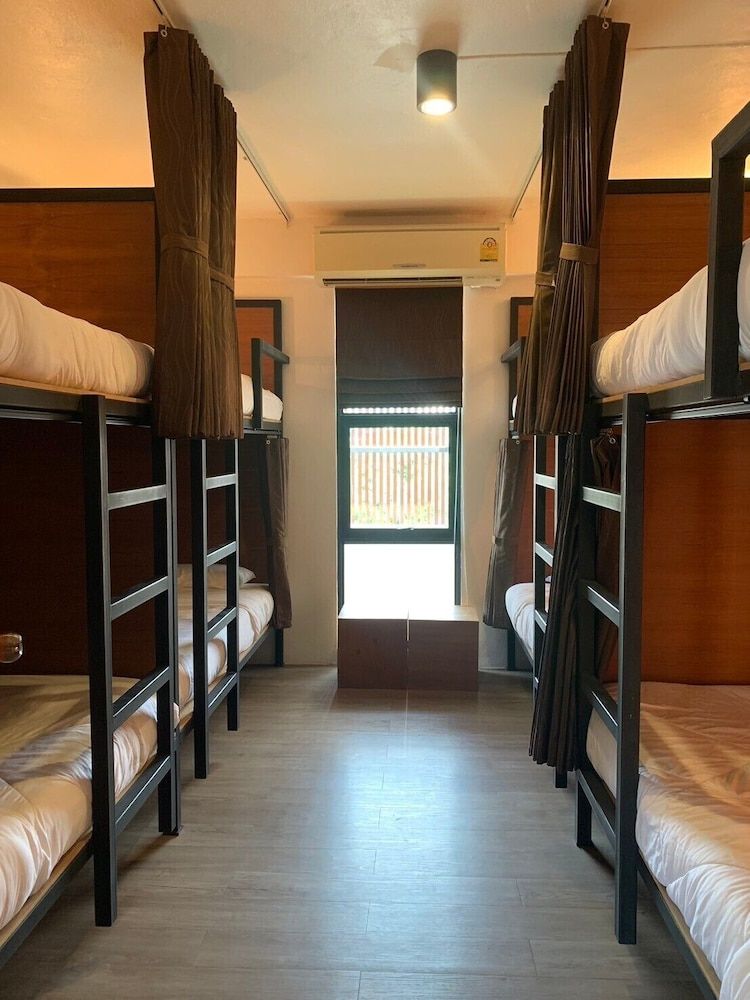 Shared Dormitory, Women only, Non Smoking